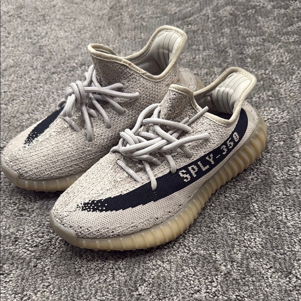 *Authentic* Yeezy Boost 350 V2 - Gray and Black